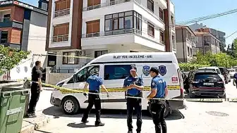 Parkta Kanlar İçinde Bulunan Şüpheli, Anne ve Babasını Öldürdüğünü İtiraf Etti