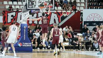 Parmos Bordo, Gaziantep Basketbol'u Mağlup Ederek Süper Lig'e Yükseldi