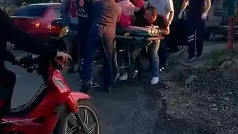 Sakarya'da Göğüs Ağrısı Geçiren Kişi, Yol Ortasında Ambulansla Hayata Tutundu