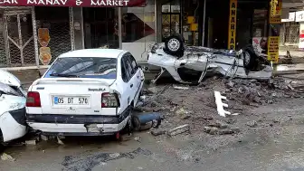 Samsun'da Sel Felaketi: Araçlar Sürüklendi, İş Yerleri Kullanılamaz Hale Geldi
