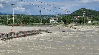 Tokat Erbaa'da Kelkit Çayı Taştı, Tarım Alanları Sular Altında Kaldı