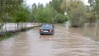 Tokat'ta Çekerek Irmağı Taştı: Köylerde Ulaşım ve Tarım Durdu