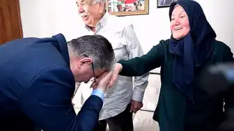 Vali Yılmaz Şehit Ailesini Bayramda Ziyaret Etti