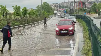 Zonguldak-Alaplı Çevre Yolu Su Altında Kaldı, Ulaşım Aksadı