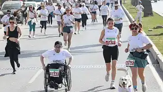 Zübeyde Hanım Koşusu'nda binlerce kişi tek yürek oldu