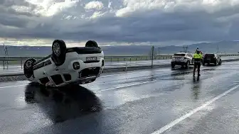 Ardahan'da Trafik Kazası: Sürücü Yaralandı
