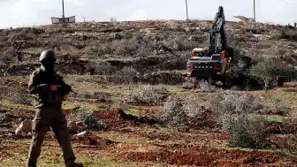 Batı Şeria'da İsrailli İşgalciler Su Hattını Tahrip Etti