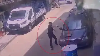 Bursa'da Silahlı Saldırı: İki Kişi Yaralandı, Polis Şüpheliyi Arıyor