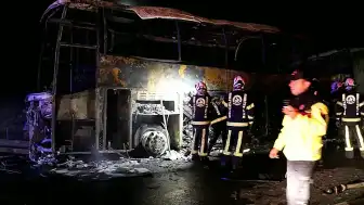 Denizli'de Feci Otobüs Kazası: 8 Kişi Hayatını Kaybetti, Yürek Burkan Hikayeler Ortaya Çıktı