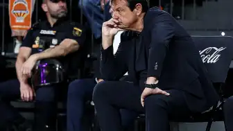 Ergin Ataman Hakem Kararlarına Tepki Göstererek Basın Toplantısını Terk Etti