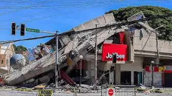 Filipinler'de 7,8 Büyüklüğündeki Depremde Can Kaybı 32'ye Yükseldi