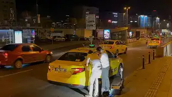 İstanbul'da Yolcu Taksiciyi Darp Etti: Ağır Yaralandı