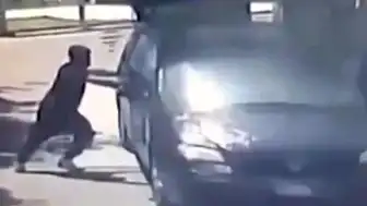 İtalya'da Tarım Mafyası 4 Göçmen İşçiyi Diri Diri Yaktı