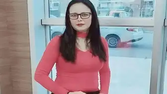 İzmir'de Boşandığı Eşine Kezzapla Saldıran Fail, Kadın Hayatını Kaybetti