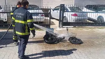 Kırklareli'de Elektrikli Bisiklet Bataryası Patladı: Sürücü Yaralandı