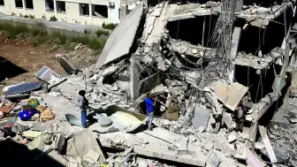 Lübnan: İsrail'in Ateşkese Rağmen Devam Eden Saldırıları Sonucu 15 Kişi Hayatını Kaybetti