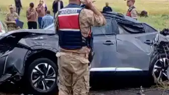 Nişan dönüşü feci kaza: 3 kişi hayatını kaybetti, 1 kişi yaralandı