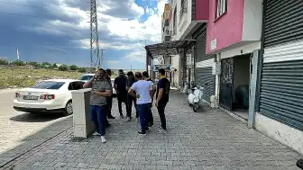Şanlıurfa'da Tartıştığı Eşini ve Kızını Silahla Yaralayıp Kaçtı