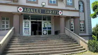 Zonguldak'ta Evde Kurulan İklimlendirme Sistemiyle Hint Keneviri Yetiştiriciliği Operasyonu