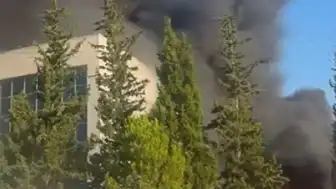 Adana Organize Sanayi Bölgesi'ndeki Yatak Fabrikasında Yangın Çıktı