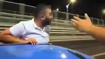 Adana'da Hareket Halindeki Araçta Dans Eden Sürücüye Ağır Para Cezası