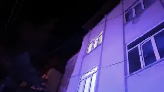 Aksaray'da Eşinden Dolayı Çatıya Çıkan Genç Düşerek Ağır Yaralandı