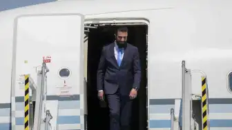 Ankara'da Diplomatik Temaslar: Suriye Cumhurbaşkanı Ahmed Şara Esenboğa Havalimanı'na Geldi
