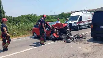 Balıkesir Erdek'te Zincirleme Trafik Kazası: 1 Ölü, 2 Yaralı