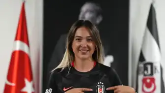 Beşiktaş Kadın Futbol Takımı Berna Yeniçeri Transferini Tamamladı