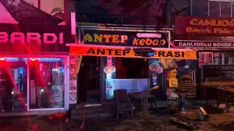 Küçükçekmece'de Restoran Bacasından Çıkan Yangın İş Merkezine Sıçradı