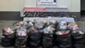 Manavgat'ta Gümrük Kaçağı Ürünlere Operasyon: 4 Milyon 850 Bin Liralık Malzeme Ele Geçirildi