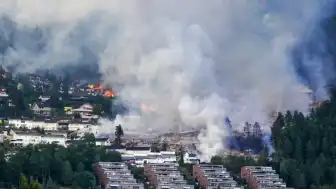 Norveç Drammen'de Büyük Yangın: 100'den Fazla Konut Kül Oldu