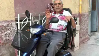 Oğlunun Yaktığı Tekerlekli Sandalye Yerine Yeni Araç Hediye Edildi