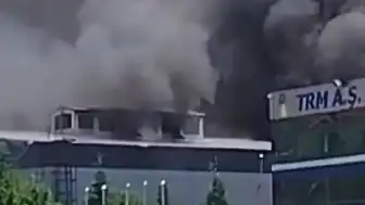 Sakarya Hendek'te Geri Dönüşüm Fabrikasında Yangın