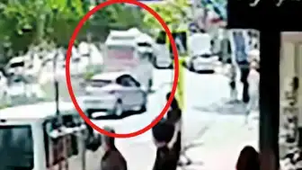 Seyhan'da Minibüsün Çarptığı Genç Kadın Hayatını Kaybetti: Sürücü Tutuklandı