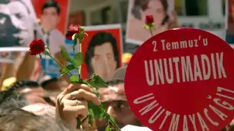 Sivas Katliamı Davasında AYM'den Yaşam Hakkı İhlali Kararı: 'Siyasi Tercih Barındırıyor'