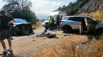 Tokat'ın Niksar İlçesinde Trafik Kazası: 10 Yaralı