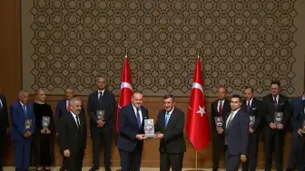 TRT'ye 11. Anadolu Medya Ödülleri'nde 3 Ödül