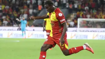 Göztepe'nin Yeni Transferleri Beklenen Katkıyı Sağlayamadı, Gugeshashvili Kadro Dışı Bırakıldı