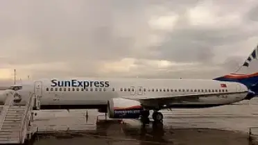 Antalya Uçağına 'Bomba' İhbarı: Londra'ya Acil İniş Yaptı