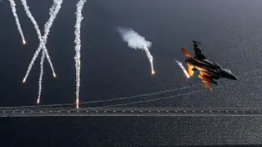 Çanakkale Semalarında Savaş Uçakları Nefes Kesti