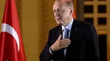 Cumhurbaşkanı Erdoğan'dan Yeni Siyasi Geçişler Açıklaması: 'Aramıza Katılacak Yeni İsimler Olabilir'