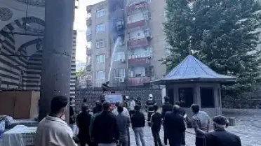 Diyarbakır'da Yangın: İtfaiye Eri Yaralandı, 2 Kişi Duman Soludu