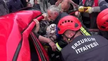 Erzurum'da Trafik Kazası: 5 Yaralı