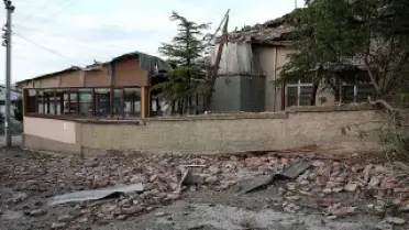 Eskişehir'de Yıldırım Caminin Minare Yıkıldı