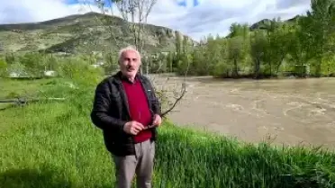 İspir'de Çoruh Vadisi'nde Su Seviyesi Yükseldi, Evler Tahliye Ediliyor