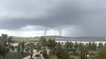 İzmir Menemen'de Hortum Paniği: Ani Hava Değişikliği Etkili Oldu