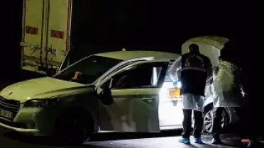 Küçükçekmece'de Kovalamaca: 2 Şüpheli Yakalandı, 1 Polis Memuru Yaralandı
