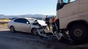 Mersin'de Trafik Kazası: Anne ve Kızı Hayatını Kaybetti, Baba Ağır Yaralandı