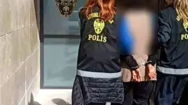 Polis, 78 Suç Kaydı Bulunan ve Aranması Olan Şahsı Yakaladı